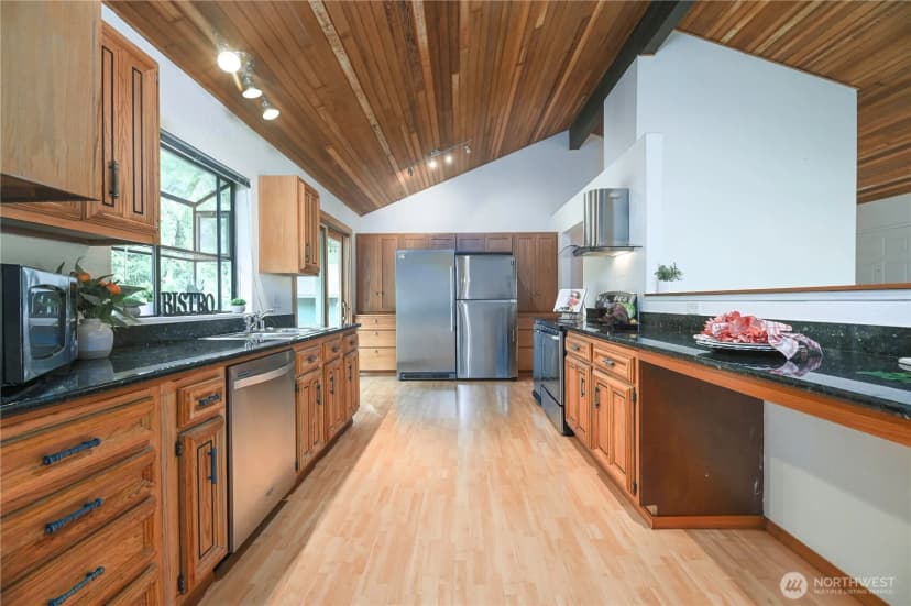 Property photo for 4726 Picnic Point Rd, Edmonds photo 18