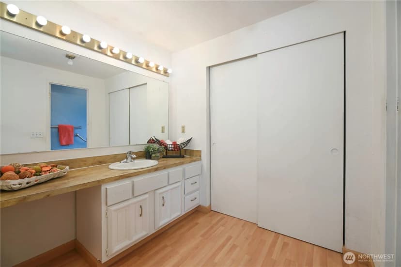 Property photo for 4726 Picnic Point Rd, Edmonds photo 23