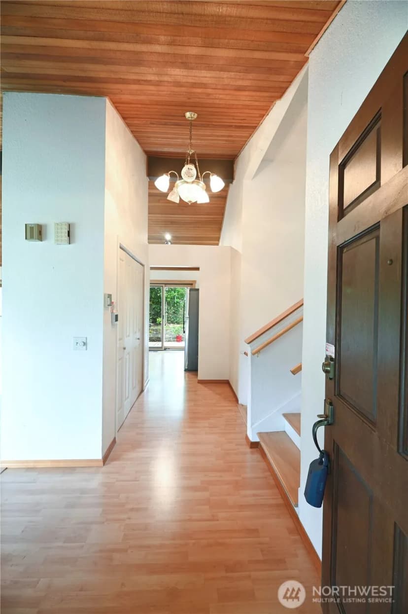 Property photo for 4726 Picnic Point Rd, Edmonds photo 4