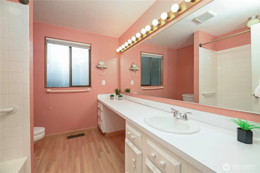 Property photo for 4726 Picnic Point Rd, Edmonds photo 25