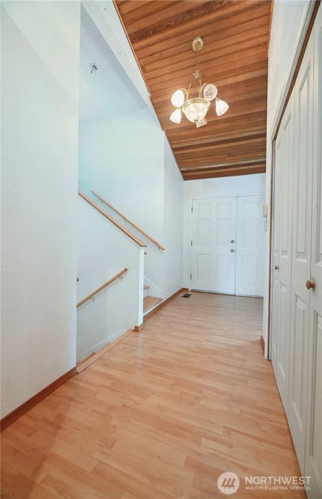 Property photo for 4726 Picnic Point Rd, Edmonds photo 5