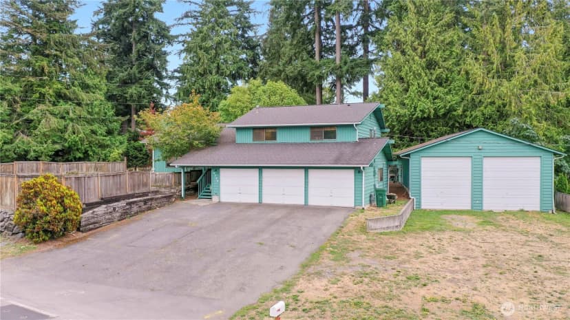 Property photo for 4726 Picnic Point Rd, Edmonds photo 39