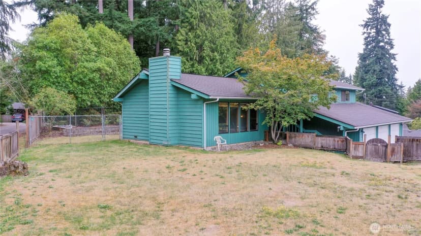Property photo for 4726 Picnic Point Rd, Edmonds photo 19