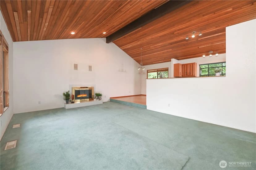 Property photo for 4726 Picnic Point Rd, Edmonds photo 9