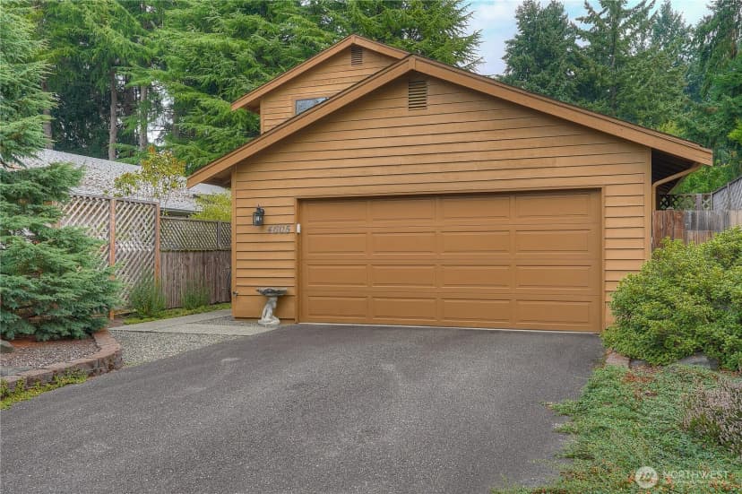 Property photo for 4605 73rd Avenue Ct W, University Place photo 2