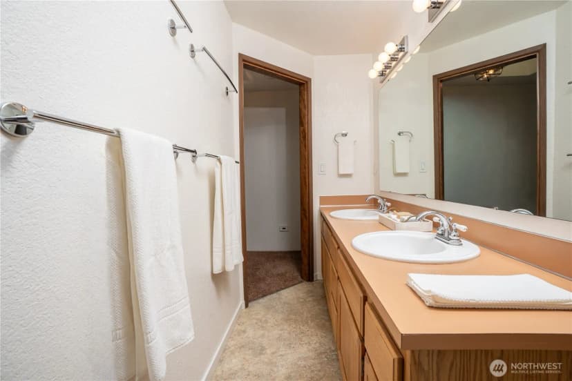 Property photo for 4605 73rd Avenue Ct W, University Place photo 24