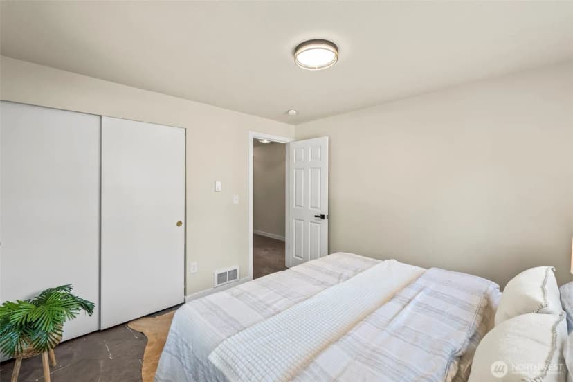 Property photo for 8504 Morland Avenue Sw, Lakewood photo 31