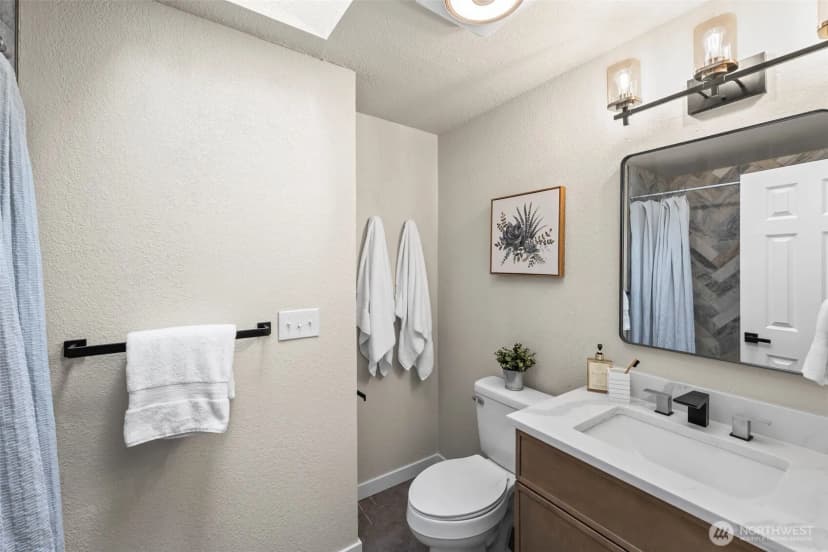 Property photo for 8504 Morland Avenue Sw, Lakewood photo 19