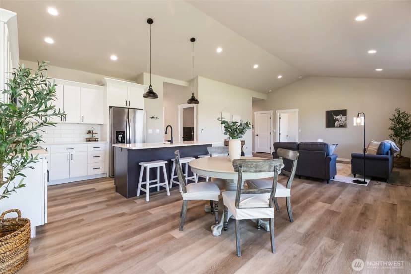 Property photo for 201 Brentwood Drive, Nooksack photo 8