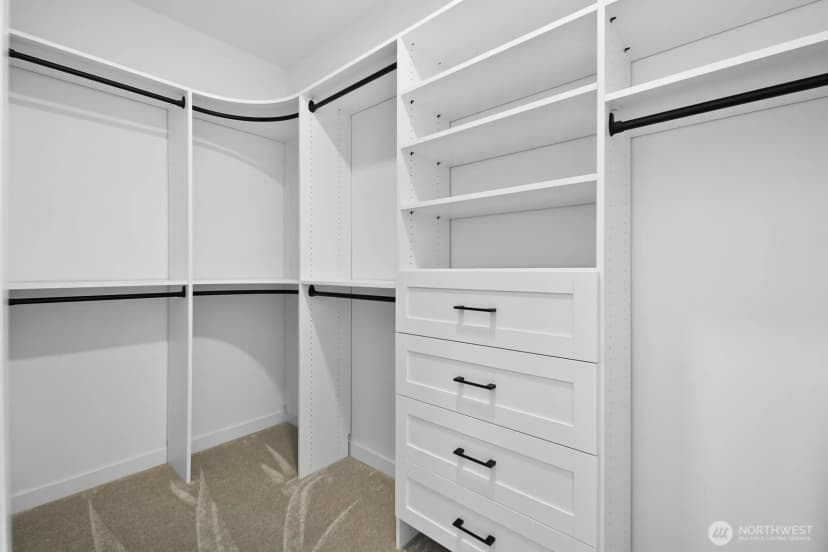 Property photo for 501 11th Avenue E, Seattle photo 16