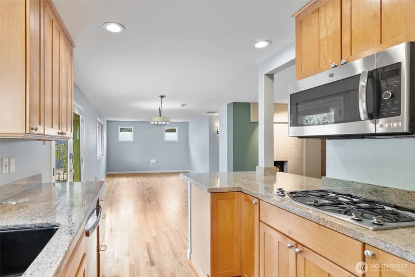 Property photo for 9203 Baring Way, Everett photo 12
