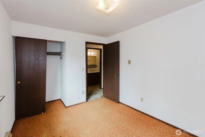 Property photo for 802 California Avenue Se, Port Orchard photo 17