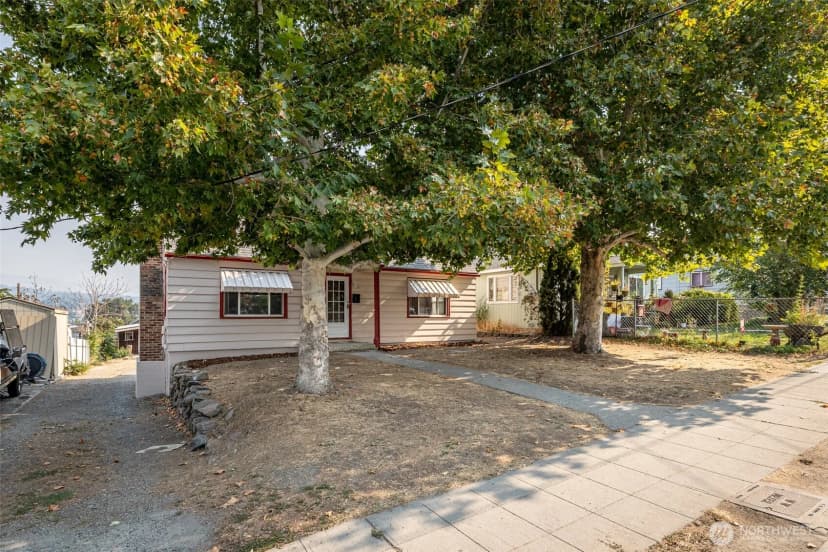 Property photo for 741 Methow Street, Wenatchee photo 3