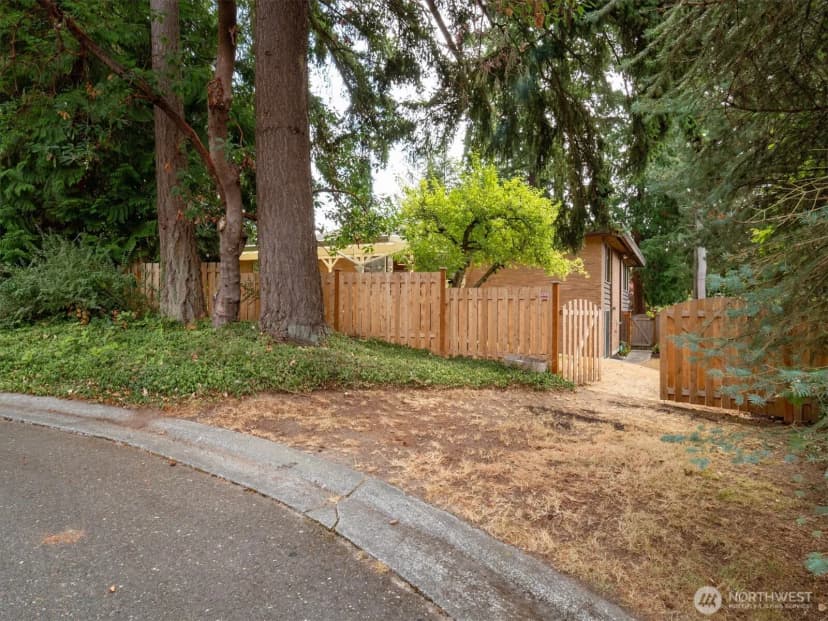Property photo for 422 Nw 196th Place, Shoreline photo 15