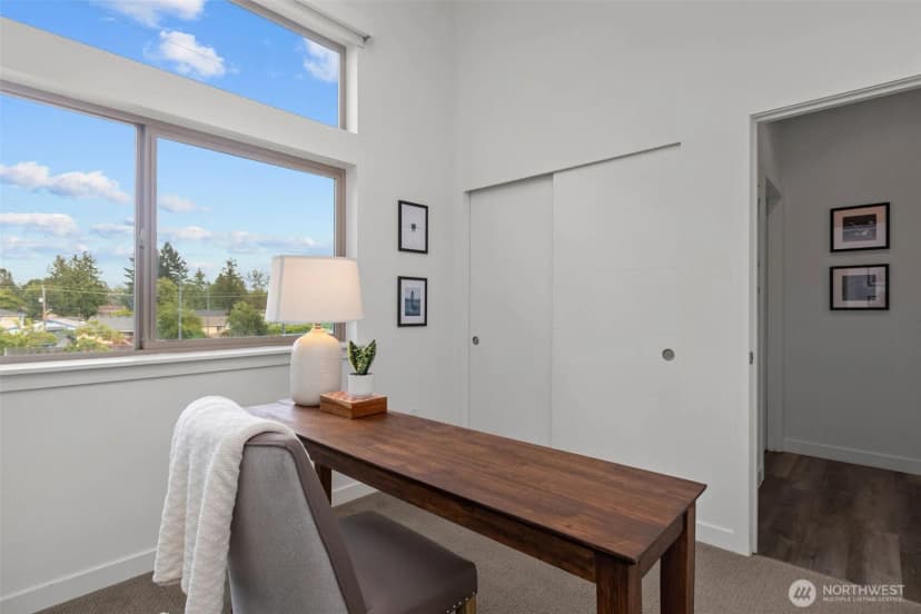 Property photo for 4264 S Greenbelt Station Drive, Seattle photo 19