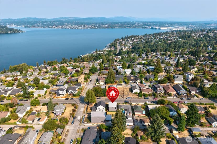 Property photo for 10005 62nd Avenue S, Seattle photo 30