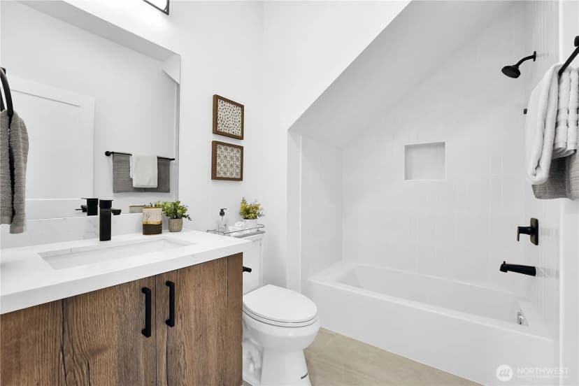 Property photo for 10005 62nd Avenue S, Seattle photo 17
