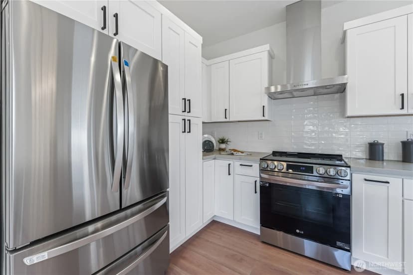 Property photo for 10005 62nd Avenue S, Seattle photo 15