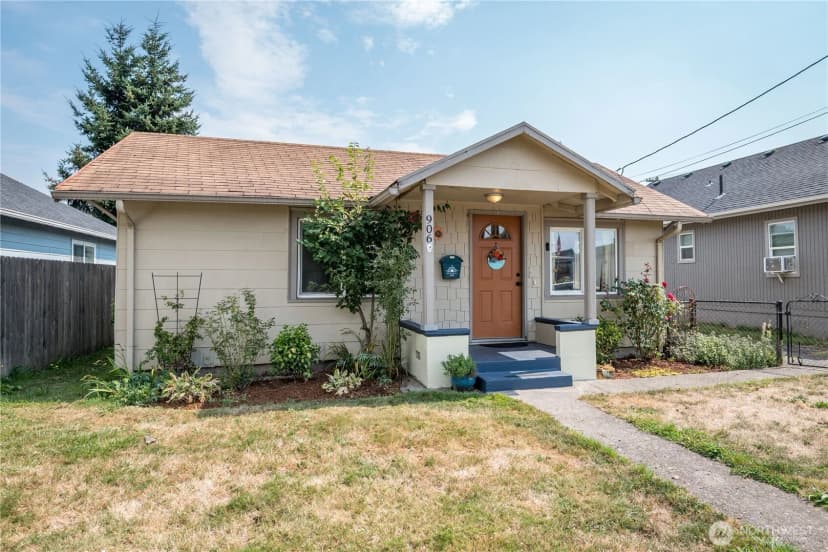 Property photo for 906 S 6th Avenue, Kelso photo 2