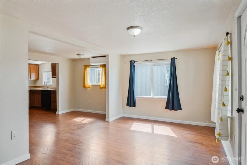 Property photo for 906 S 6th Avenue, Kelso photo 9