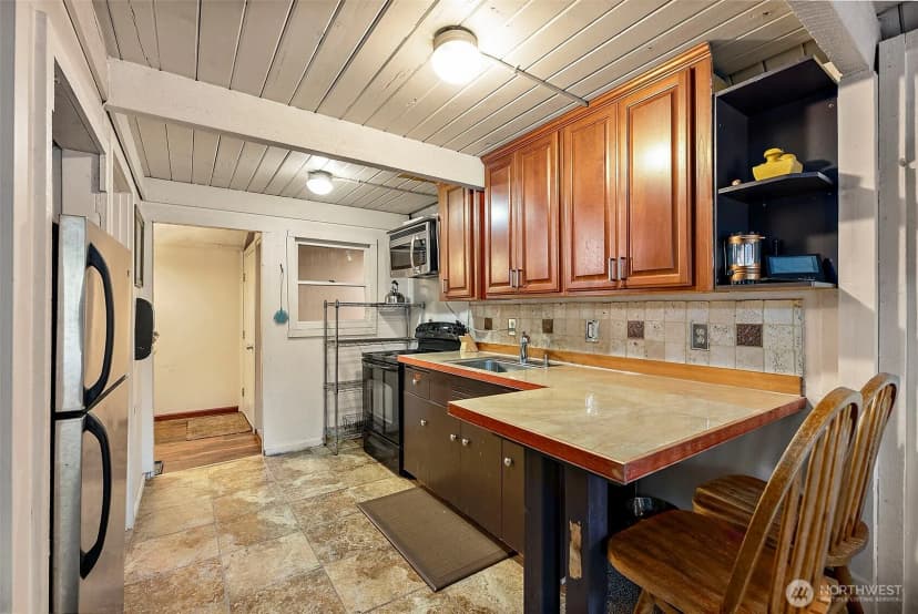 Property photo for 270 Skate Creek Road N, Ashford photo 11