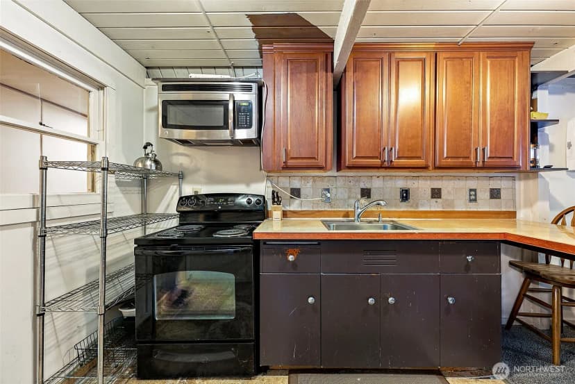 Property photo for 270 Skate Creek Road N, Ashford photo 13