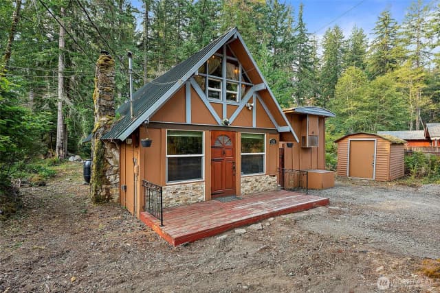 Property photo for 270 Skate Creek Road N, Ashford photo 3