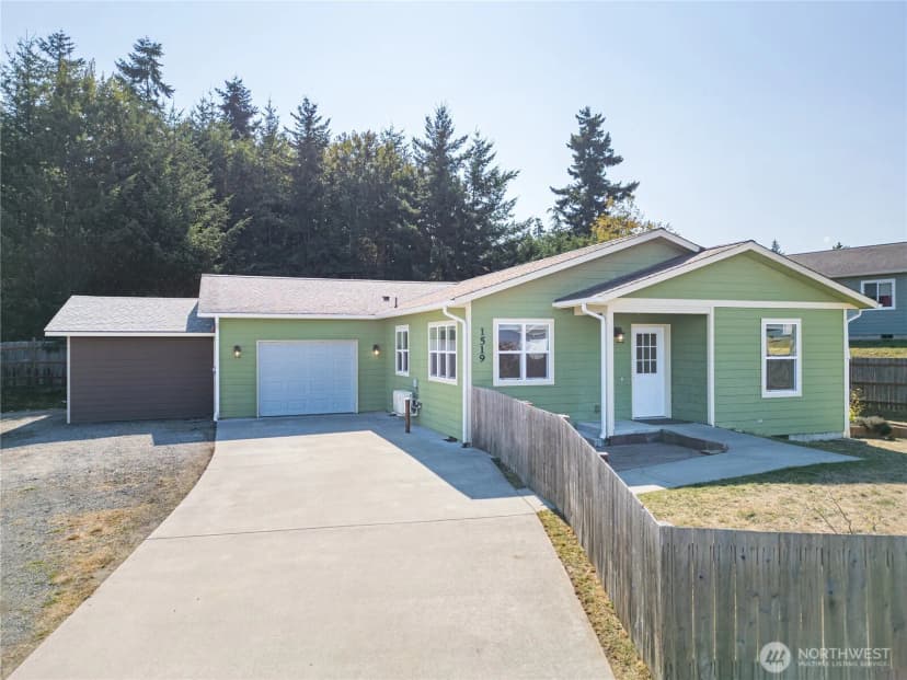 Property photo for 1519 Pendley Ct., Port Angeles photo 2