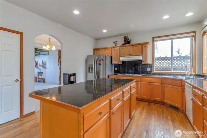 Property photo for 27018 117th Place Se, Kent photo 9