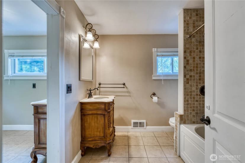 Property photo for 1355 Ahlstrom Road E, Port Orchard photo 29