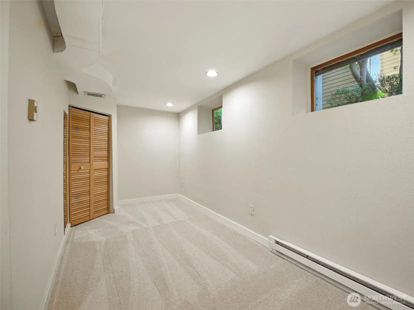 Property photo for 2555 Queen Anne Avenue N, Seattle photo 26