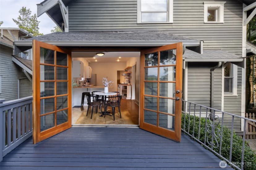 Property photo for 2555 Queen Anne Avenue N, Seattle photo 33
