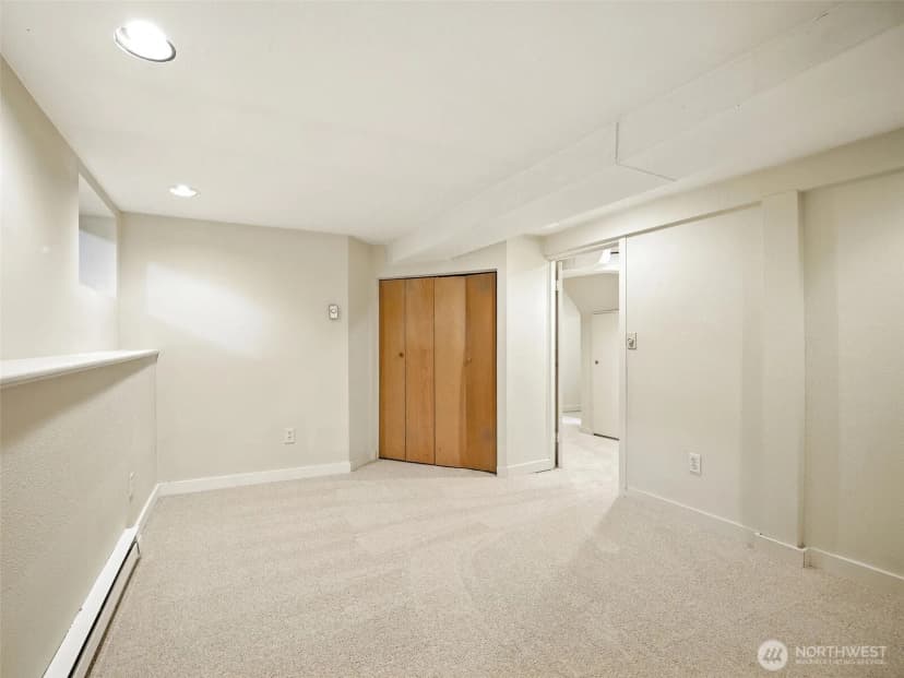 Property photo for 2555 Queen Anne Avenue N, Seattle photo 25