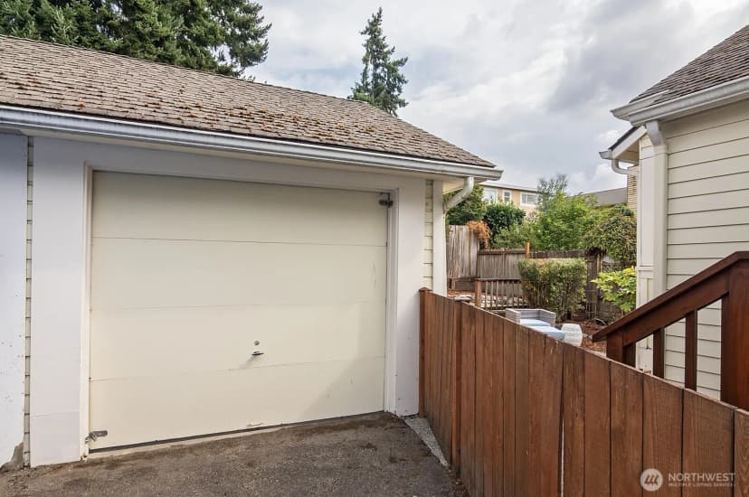 Property photo for 5722 25th Avenue Ne, Seattle photo 29
