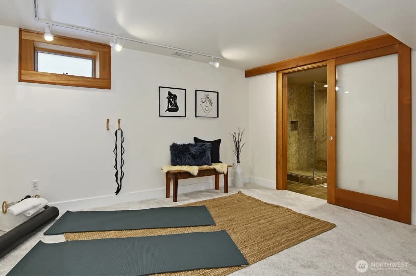 Property photo for 5722 25th Avenue Ne, Seattle photo 22