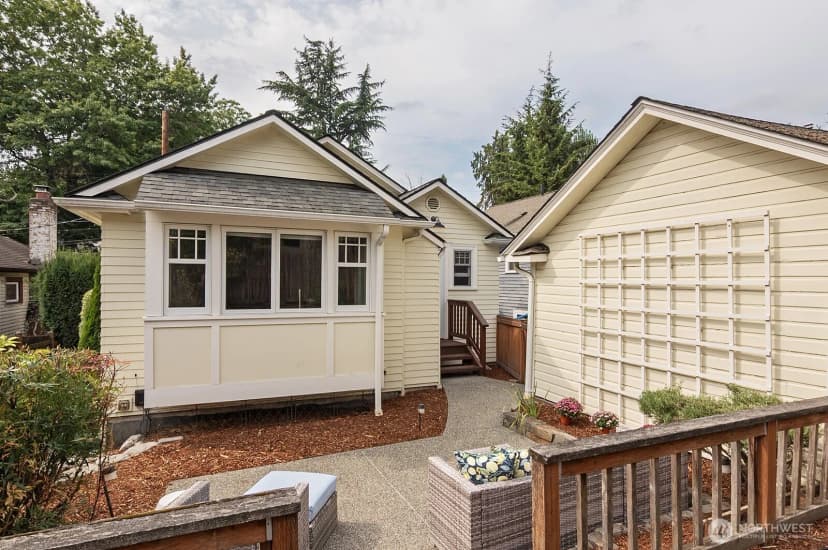 Property photo for 5722 25th Avenue Ne, Seattle photo 28