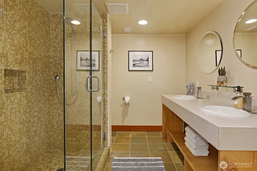 Property photo for 5722 25th Avenue Ne, Seattle photo 20