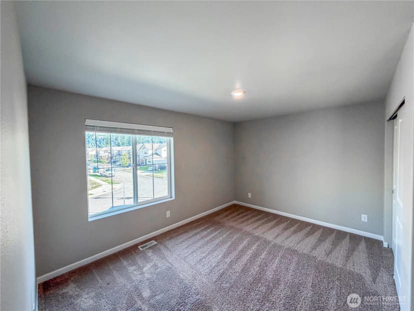 Property photo for 614 Mount Peak St N, Enumclaw photo 14