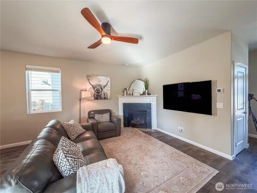 Property photo for 614 Mount Peak St N, Enumclaw photo 5