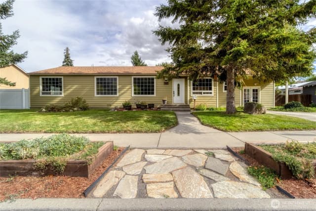 Property photo for 1021 S 3rd Street, Dayton