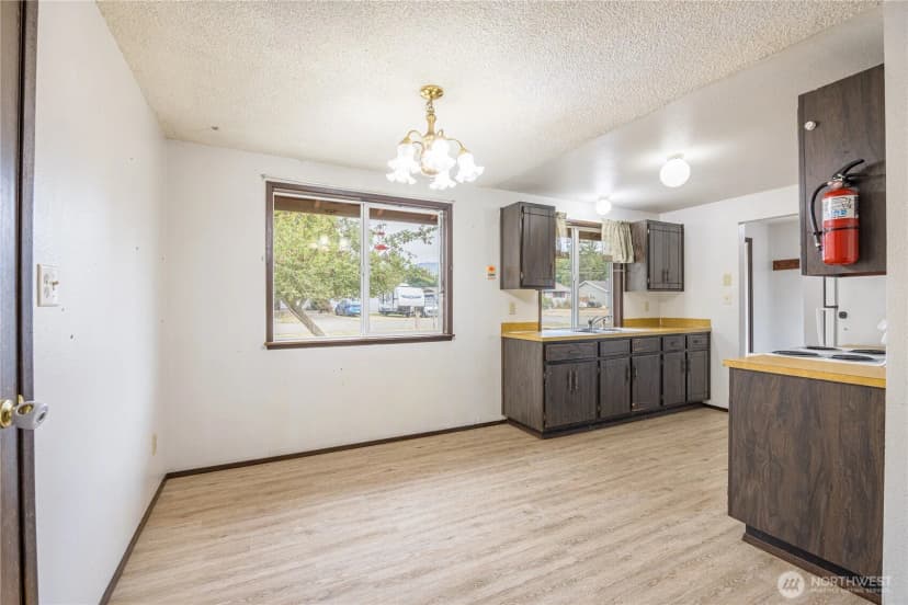 Property photo for 34 Wall St, Port Angeles photo 15