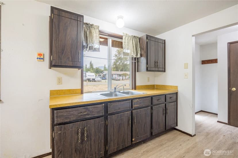 Property photo for 34 Wall St, Port Angeles photo 13