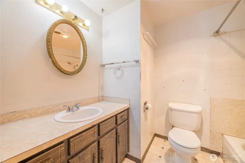 Property photo for 34 Wall St, Port Angeles photo 26
