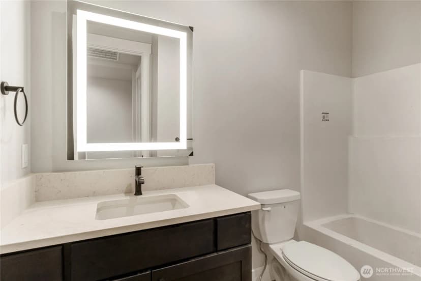 Property photo for 579 S Perry Avenue, East Wenatchee photo 19