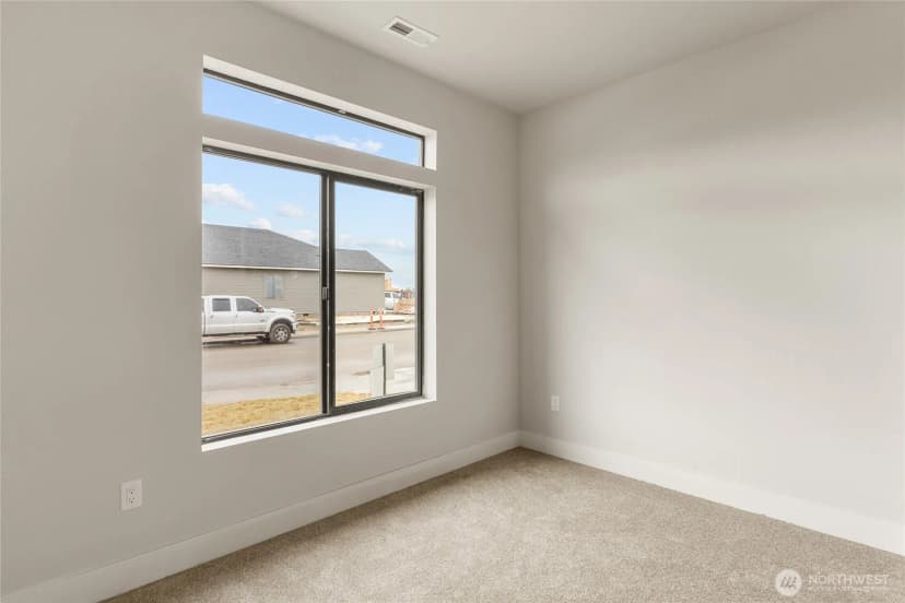 Property photo for 579 S Perry Avenue, East Wenatchee photo 17