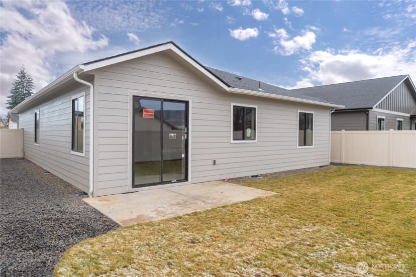 Property photo for 579 S Perry Avenue, East Wenatchee photo 14