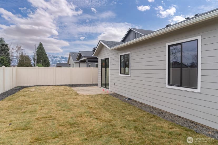 Property photo for 579 S Perry Avenue, East Wenatchee photo 12