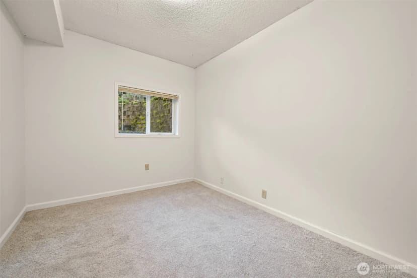 Property photo for 214 Bayside Road, Bellingham photo 33