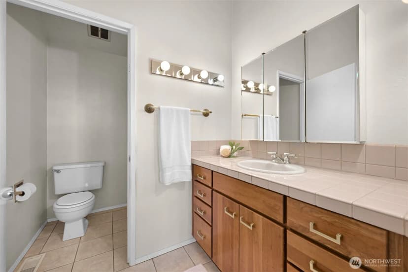 Property photo for 214 Bayside Road, Bellingham photo 28