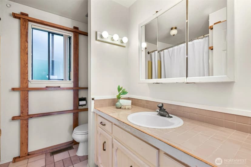 Property photo for 214 Bayside Road, Bellingham photo 19